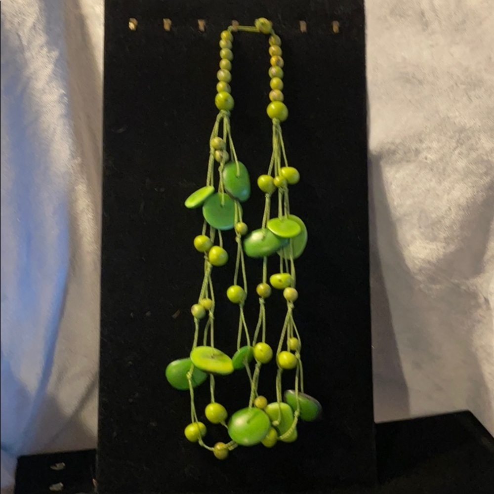 Green Wood Bead Necklace - Picture 1 of 4